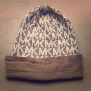 BRAND NEW Micheal Kors Beanie